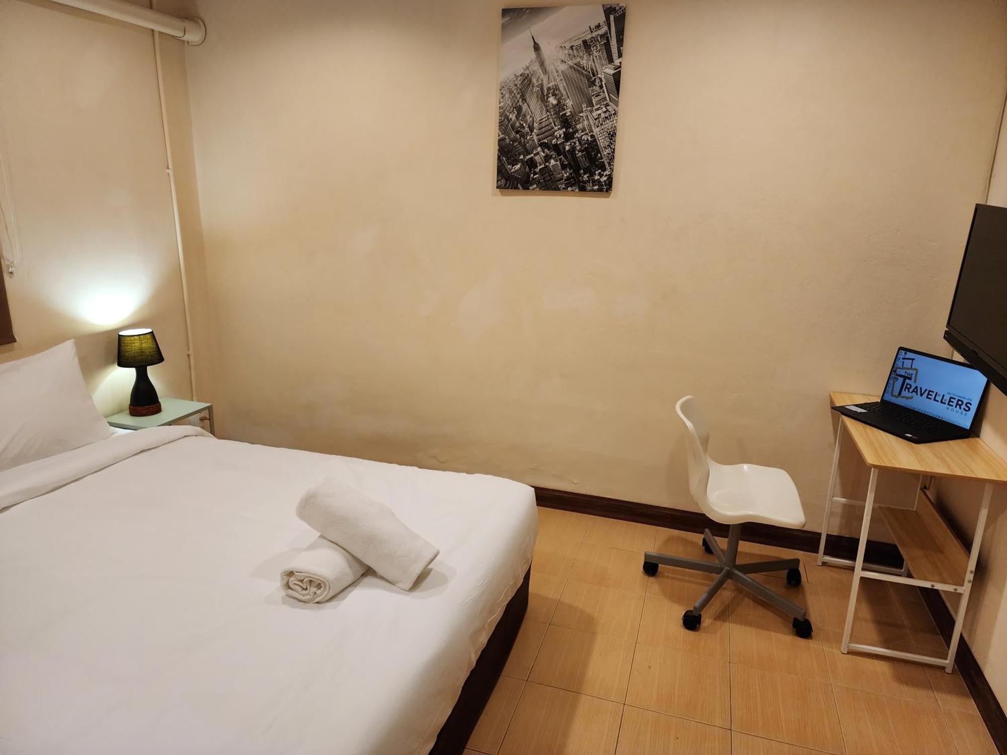 The Travellers House - Pet Friendly Guest house *