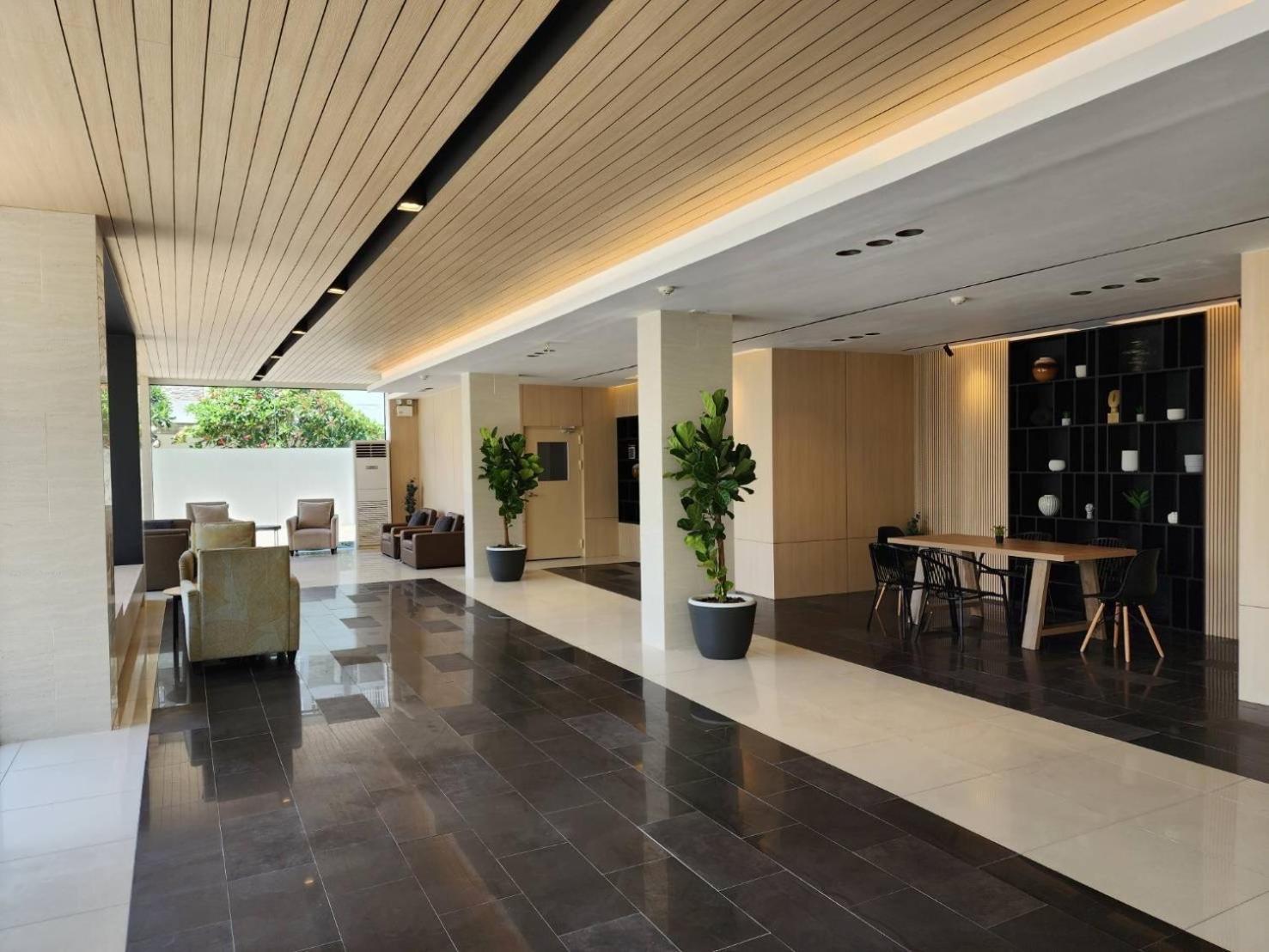 Leenova 5* Bangkok