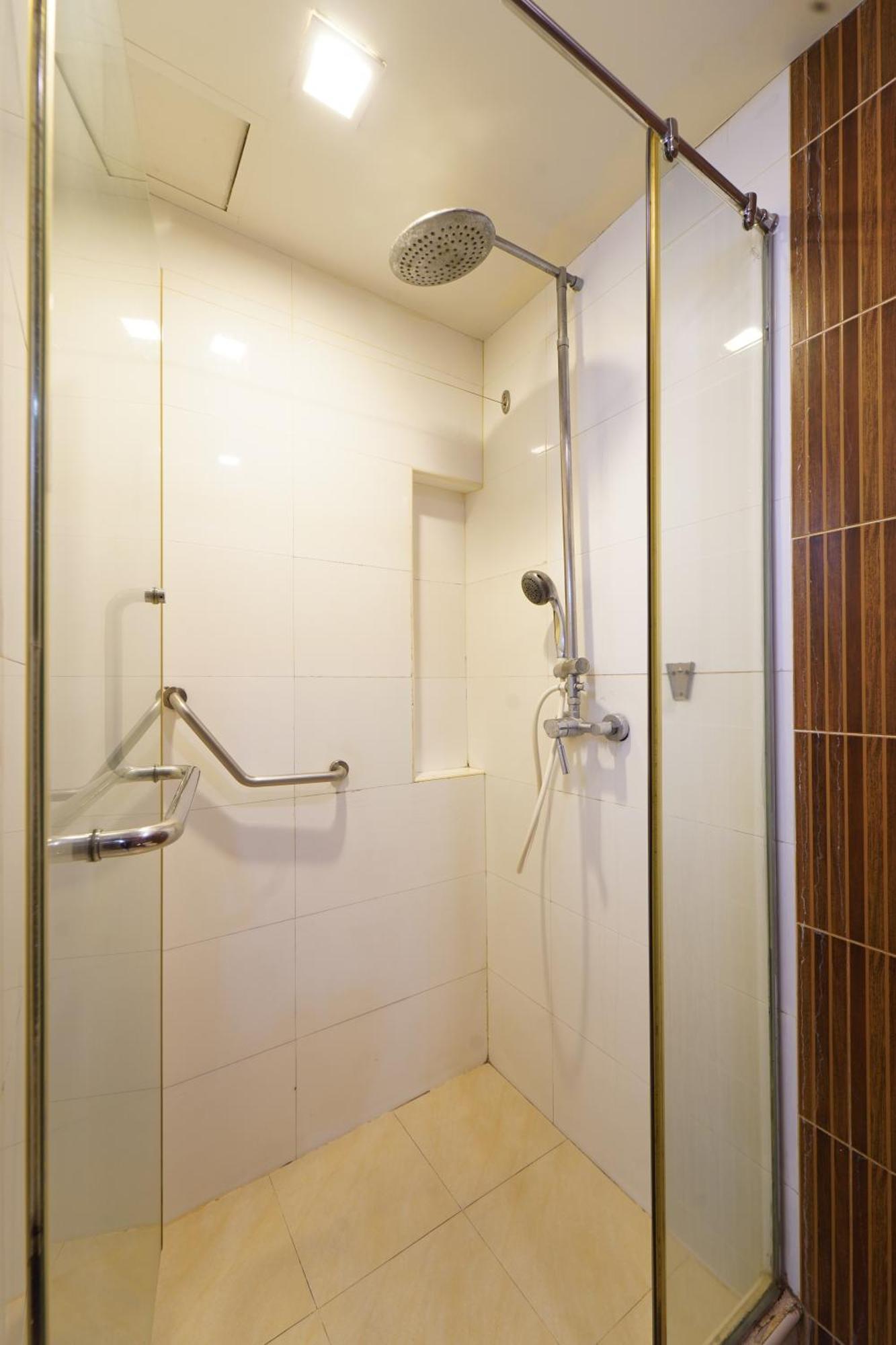 Hotel Upar Sukhumvit 11 Nana 3*