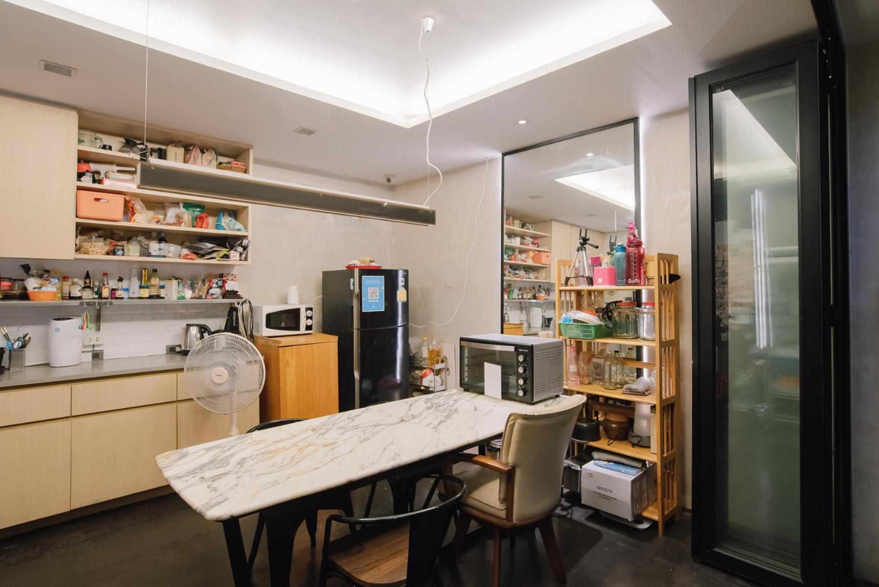 Cazz Cafe And Hostel