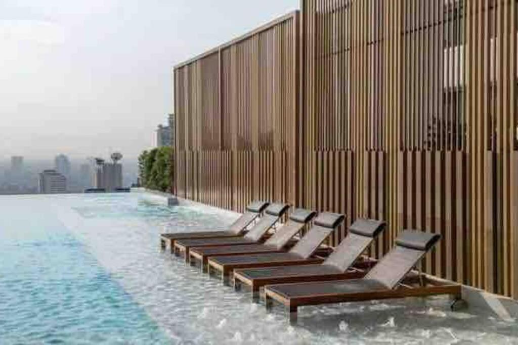 Apartment Ultimate Luxurious In Prime Asoke
