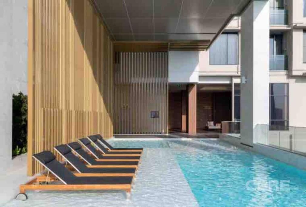Ultimate Luxurious In Prime Asoke Apartment Bangkok