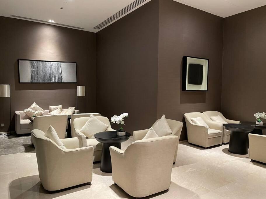 Ultimate Luxurious In Prime Asoke Apartment Bangkok