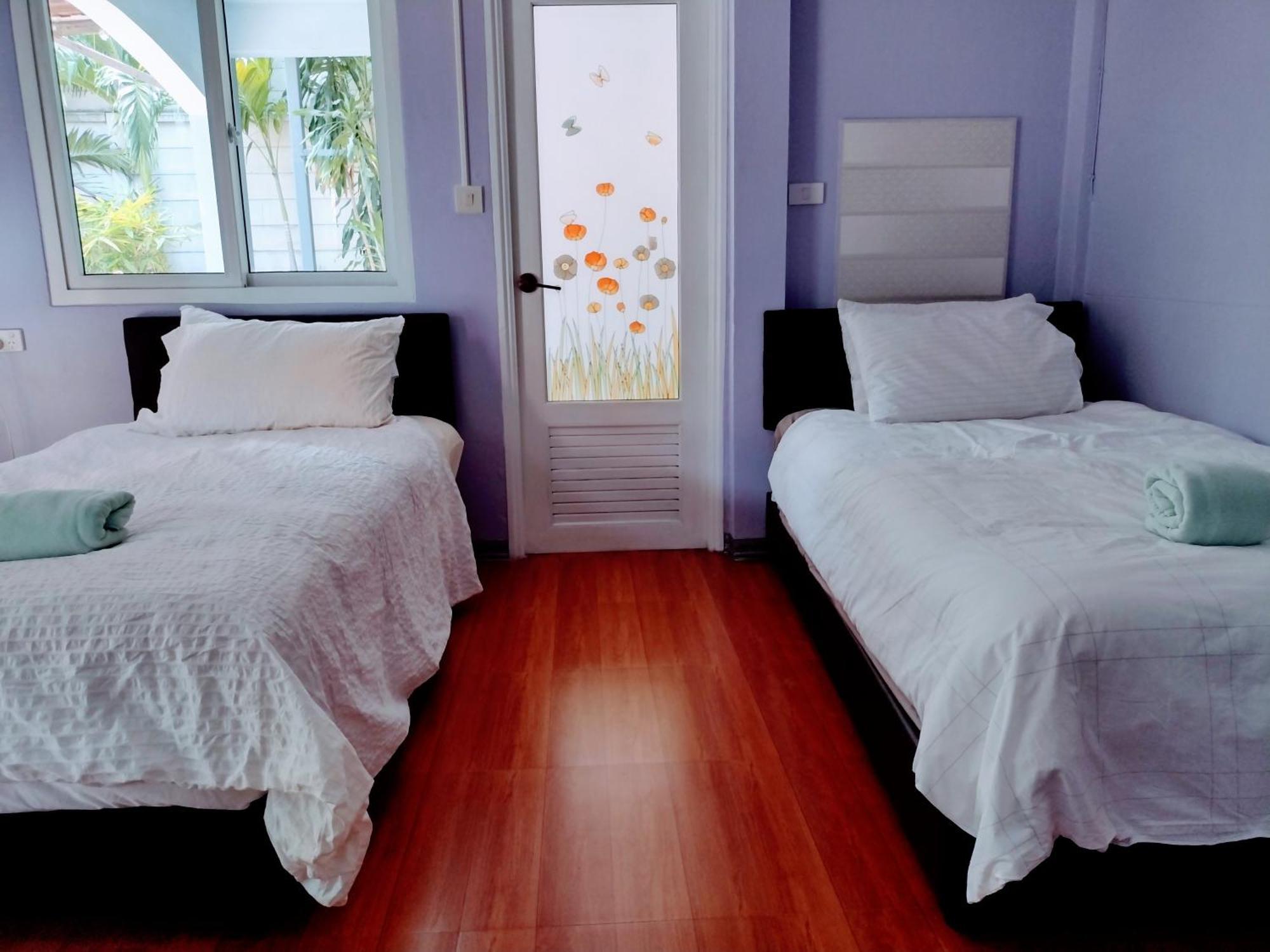 Mango Tree Guestroom *