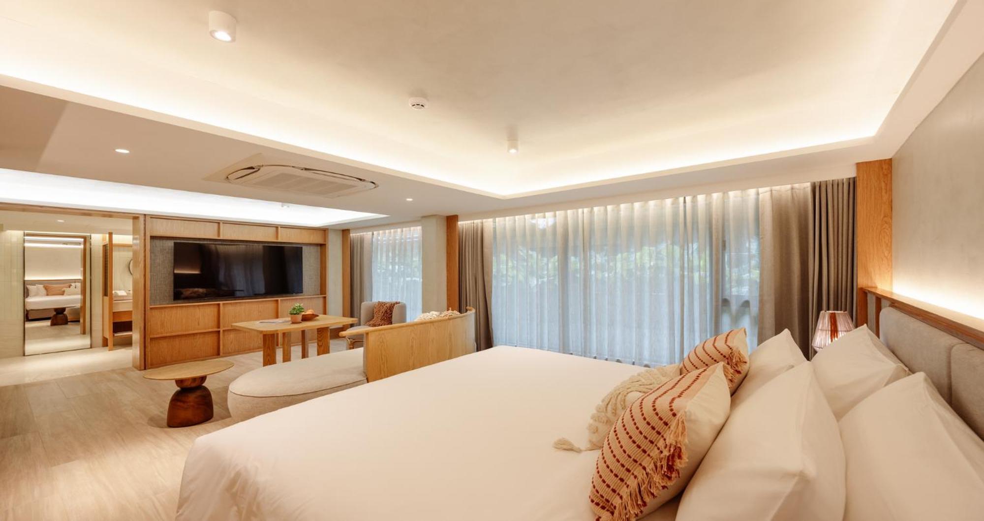 Hotel Ad Lib