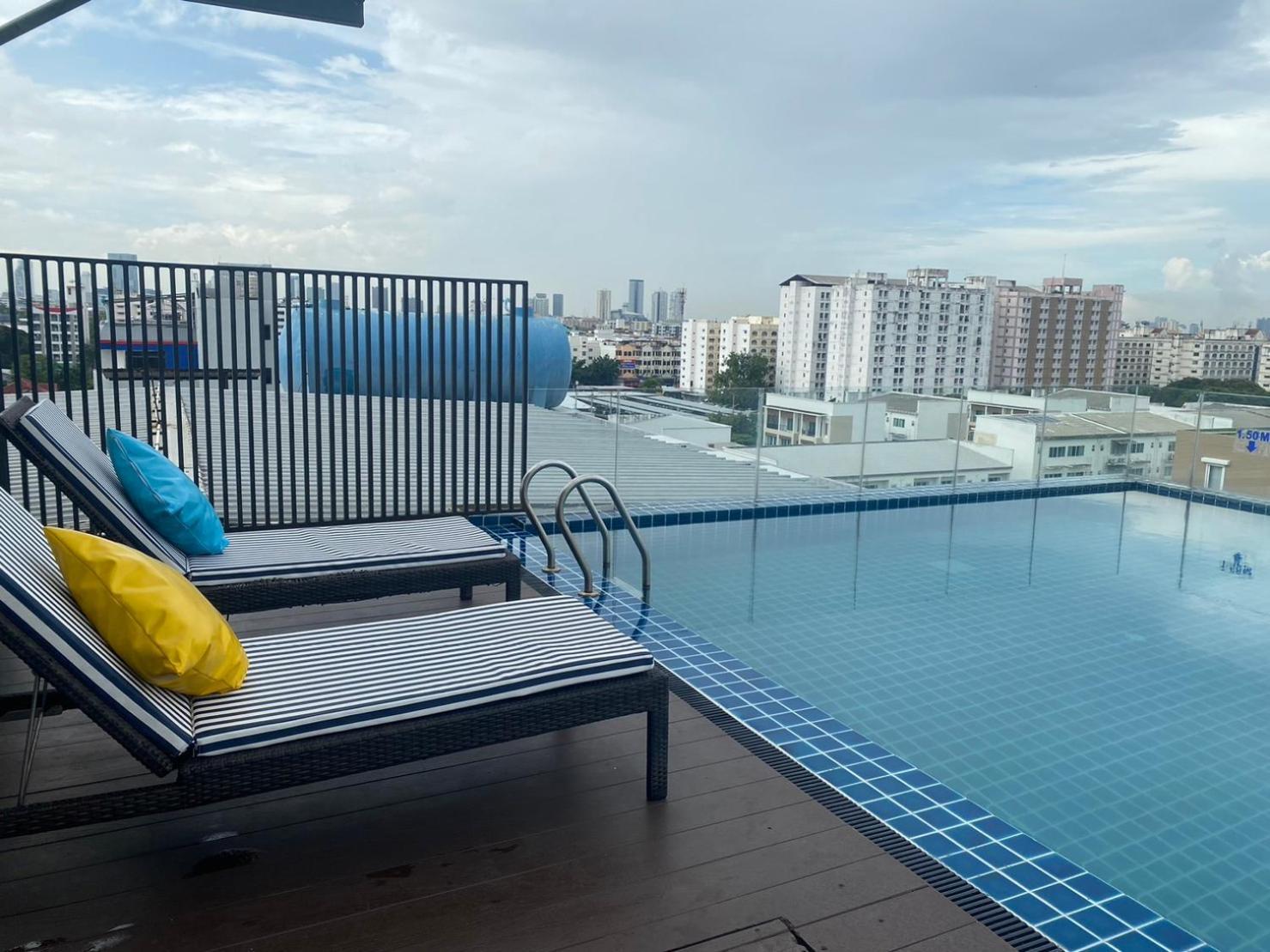 Hotel Solace At Srinakarin