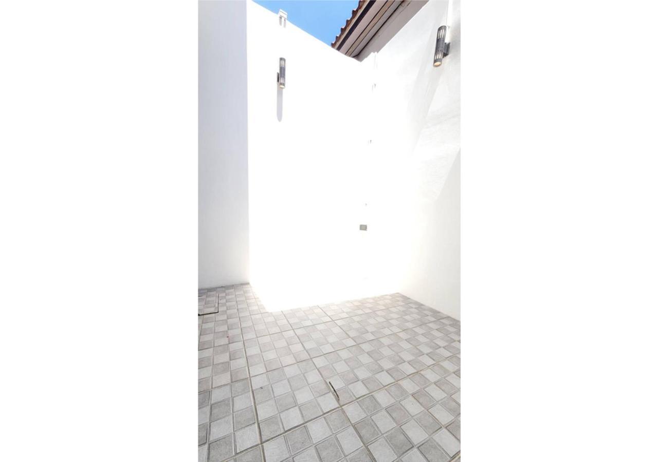 Guest house Ls 1 Lasalle House,bts,suvarnabhumi ,mega Bangna Bangkok