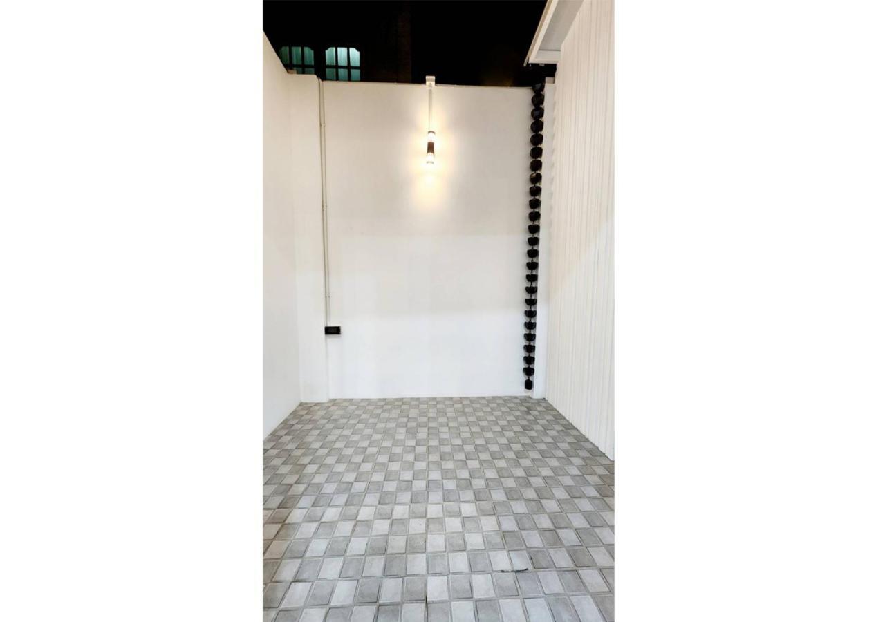 Guest house Ls 1 Lasalle House,bts,suvarnabhumi ,mega Bangna Bangkok