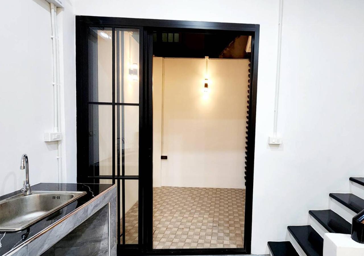 Guest house Ls 1 Lasalle House,bts,suvarnabhumi ,mega Bangna