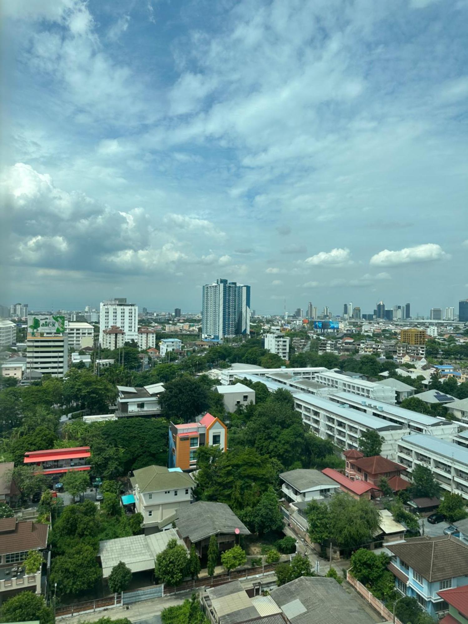 Pangsapuri Centric 2bedrooms And 2 Bathrooms Bangkok