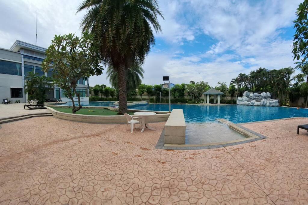 3 Bedroom 3 Baths House Perfect Park Rom Klao Holiday home Bangkok