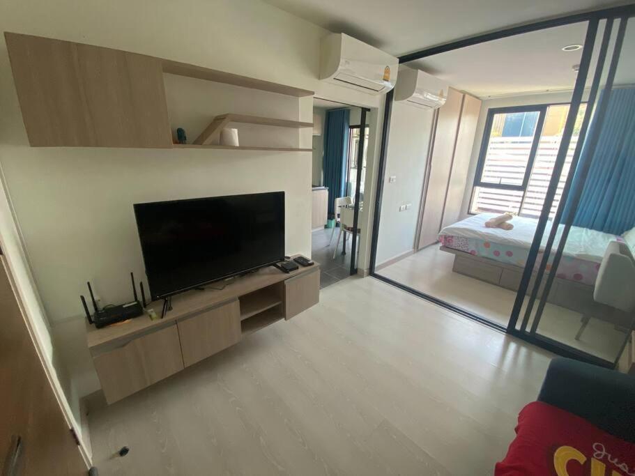 Quiet One Bedroom Near Bts Onnut Apartment