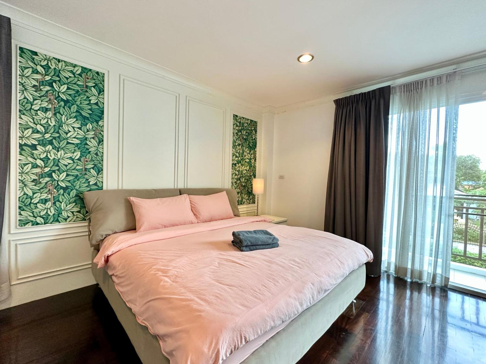 曼谷市中心500平轻奢极简独栋泳池别墅 Villa Bangkok