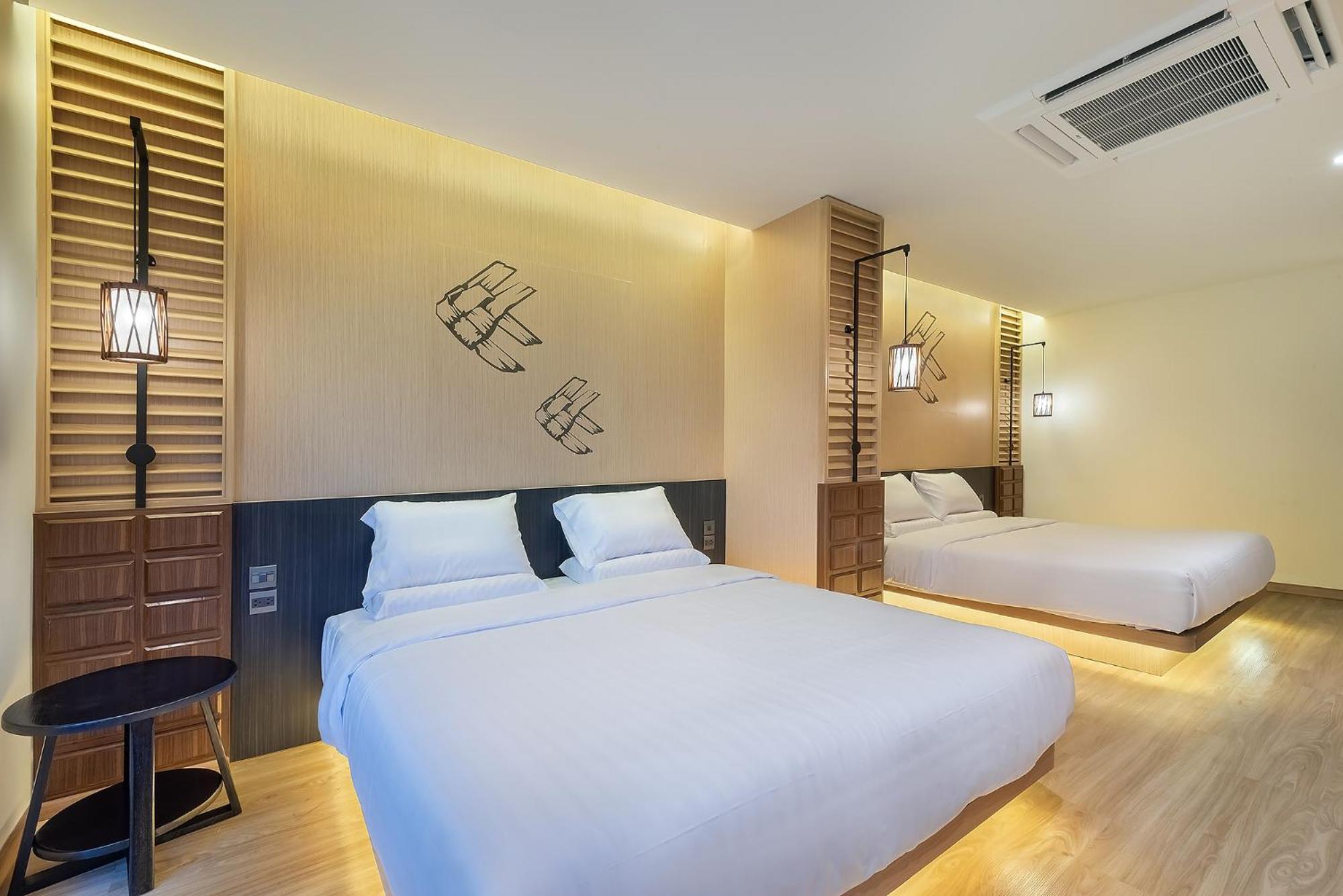 Phra Nakhon Poshtel Hostel