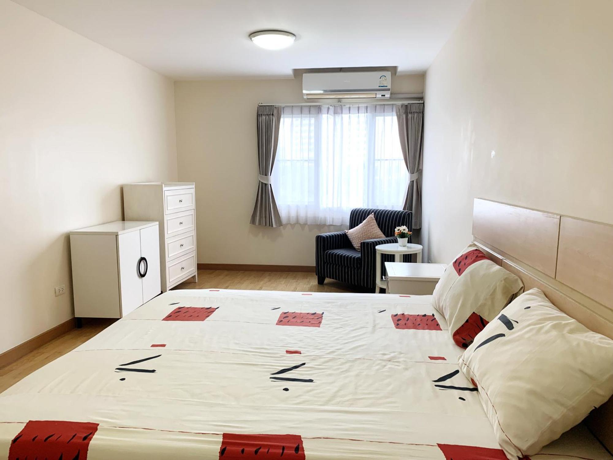 Charming Resident Near Bts Ekkamai Station * Bangkok