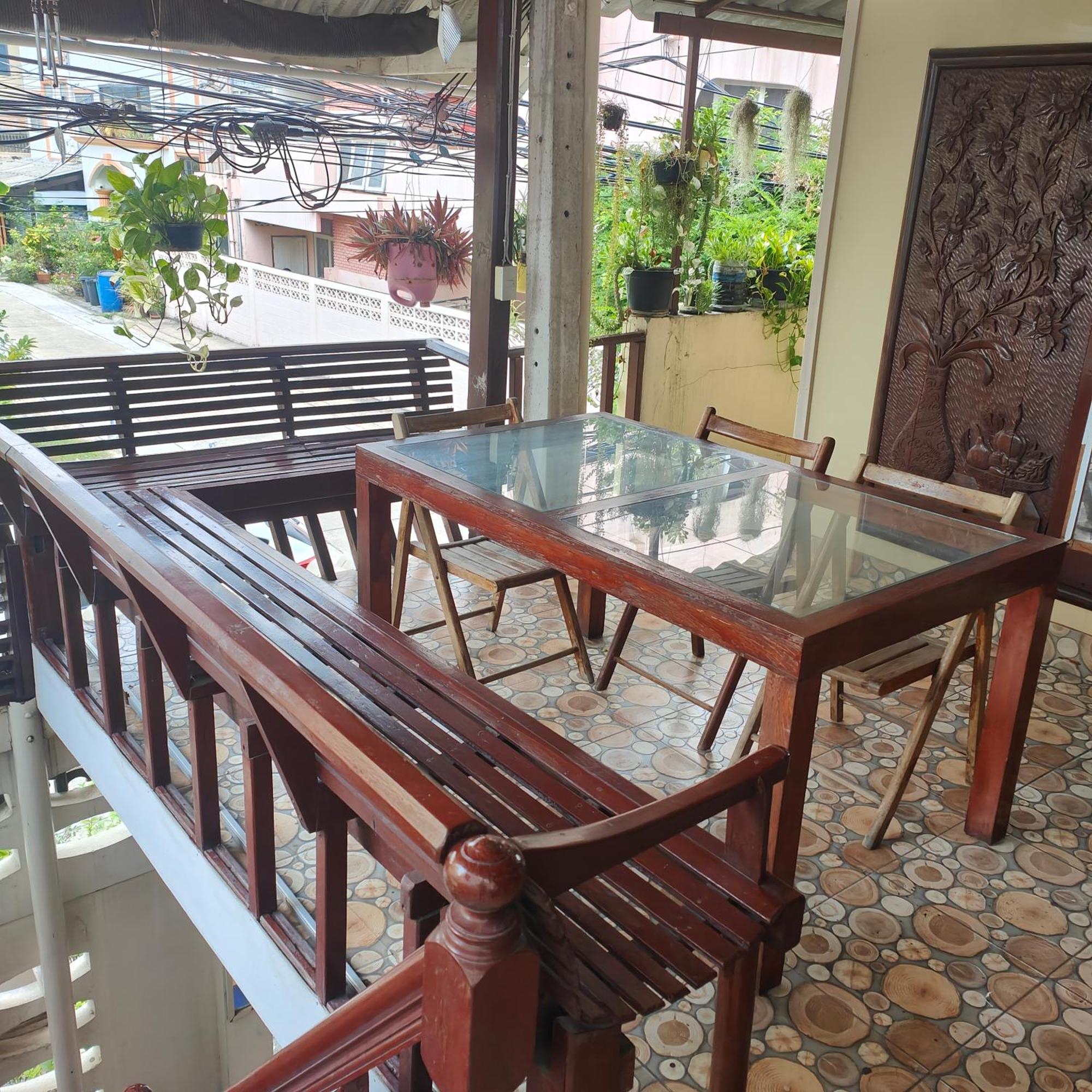 J Place 204 With Free Wifi, Near Skytrain Apartment *
