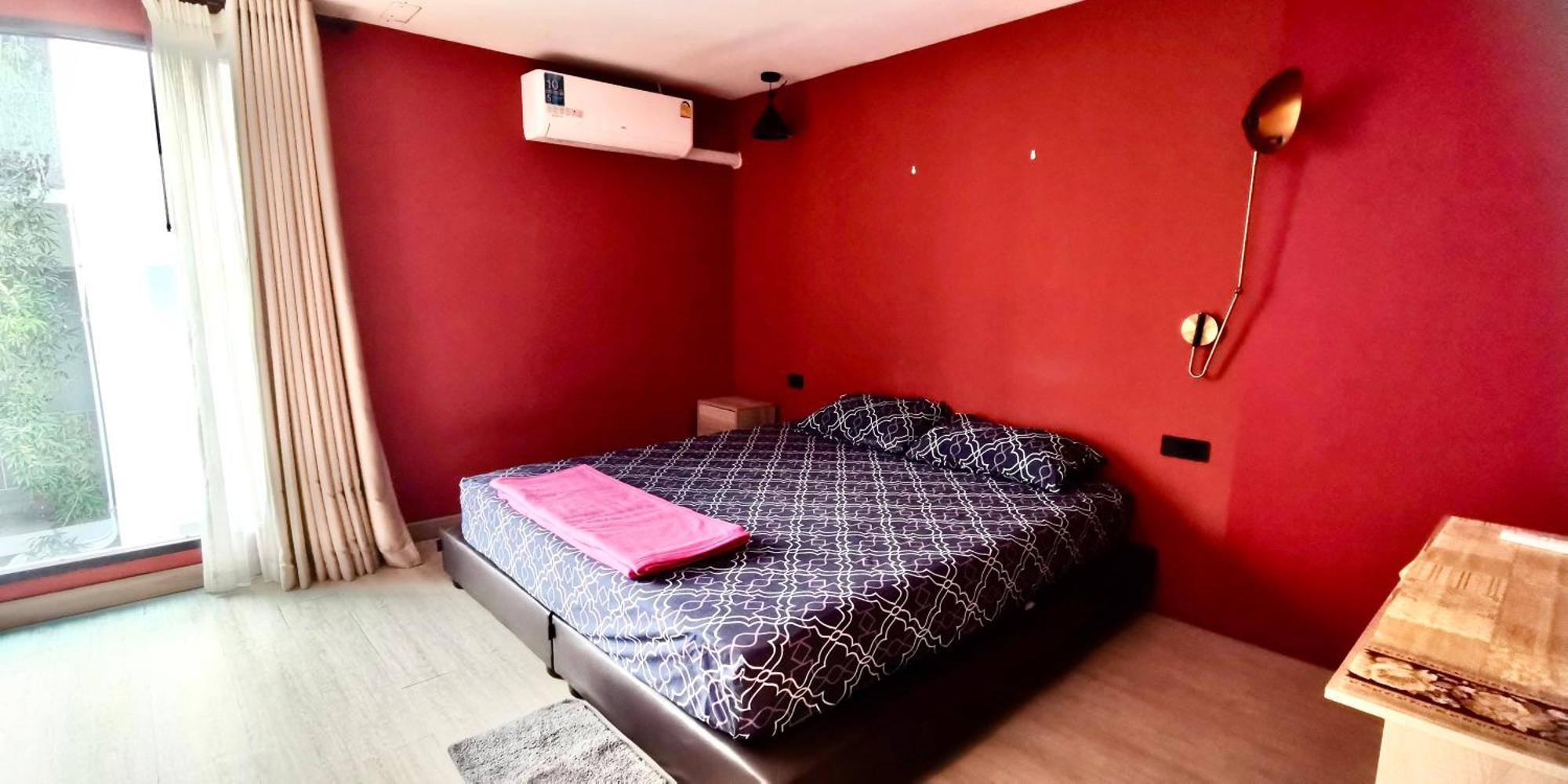 Hip And Funky Silom Soi 3, With Rooftop View Appartement