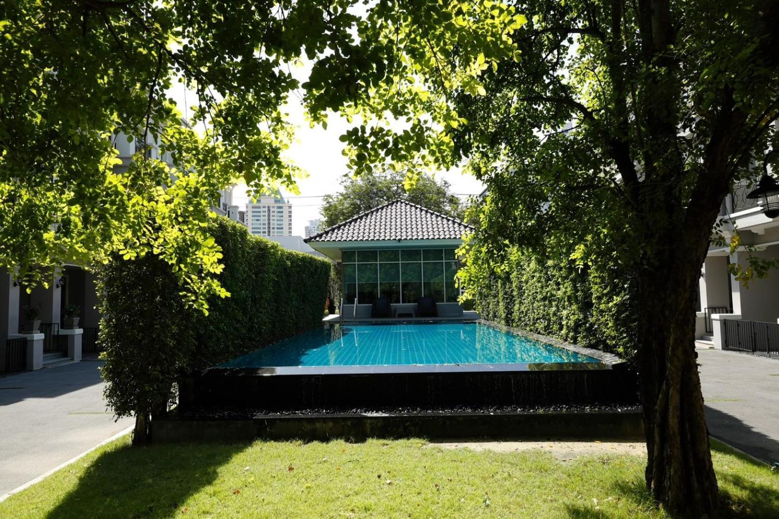 Inhome Luxury By Kitty *