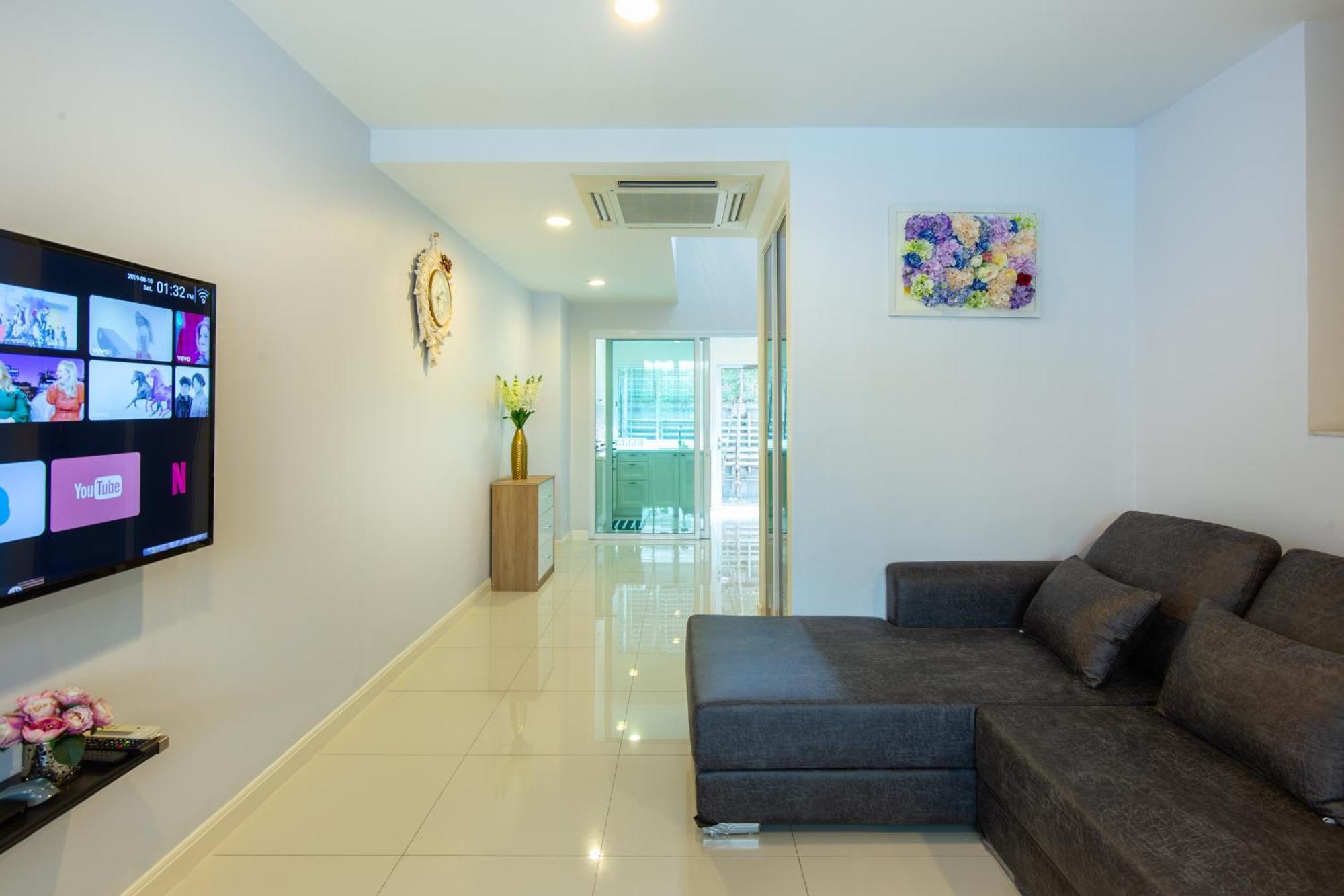 Inhome Luxury By Kitty