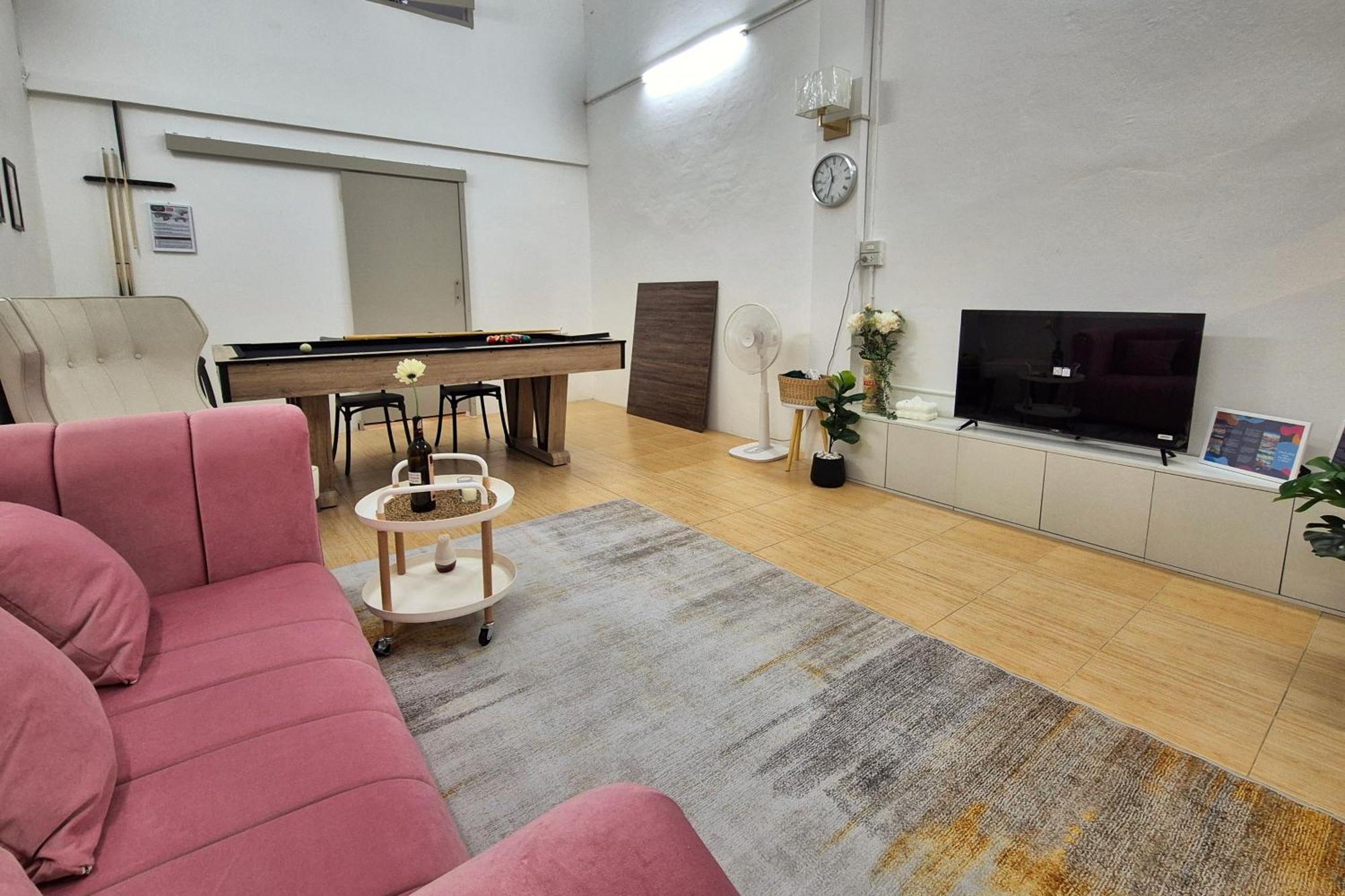 Entire Townhouse At Yaek Lam Sali Station Apartment