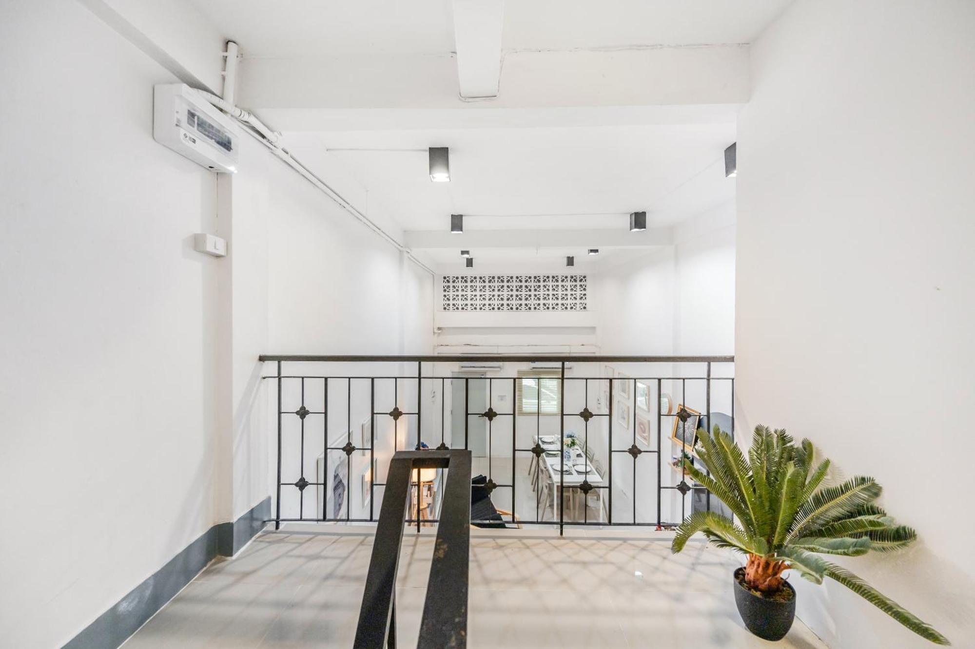 Villa Entire Cozy House/near Bts Skytrain/12pp *
