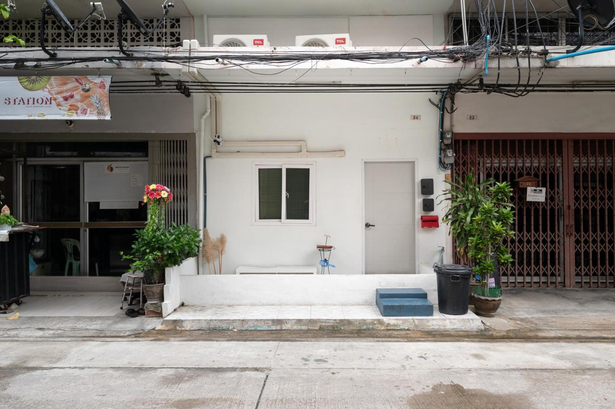 Villa Entire Cozy House/near Bts Skytrain/12pp *