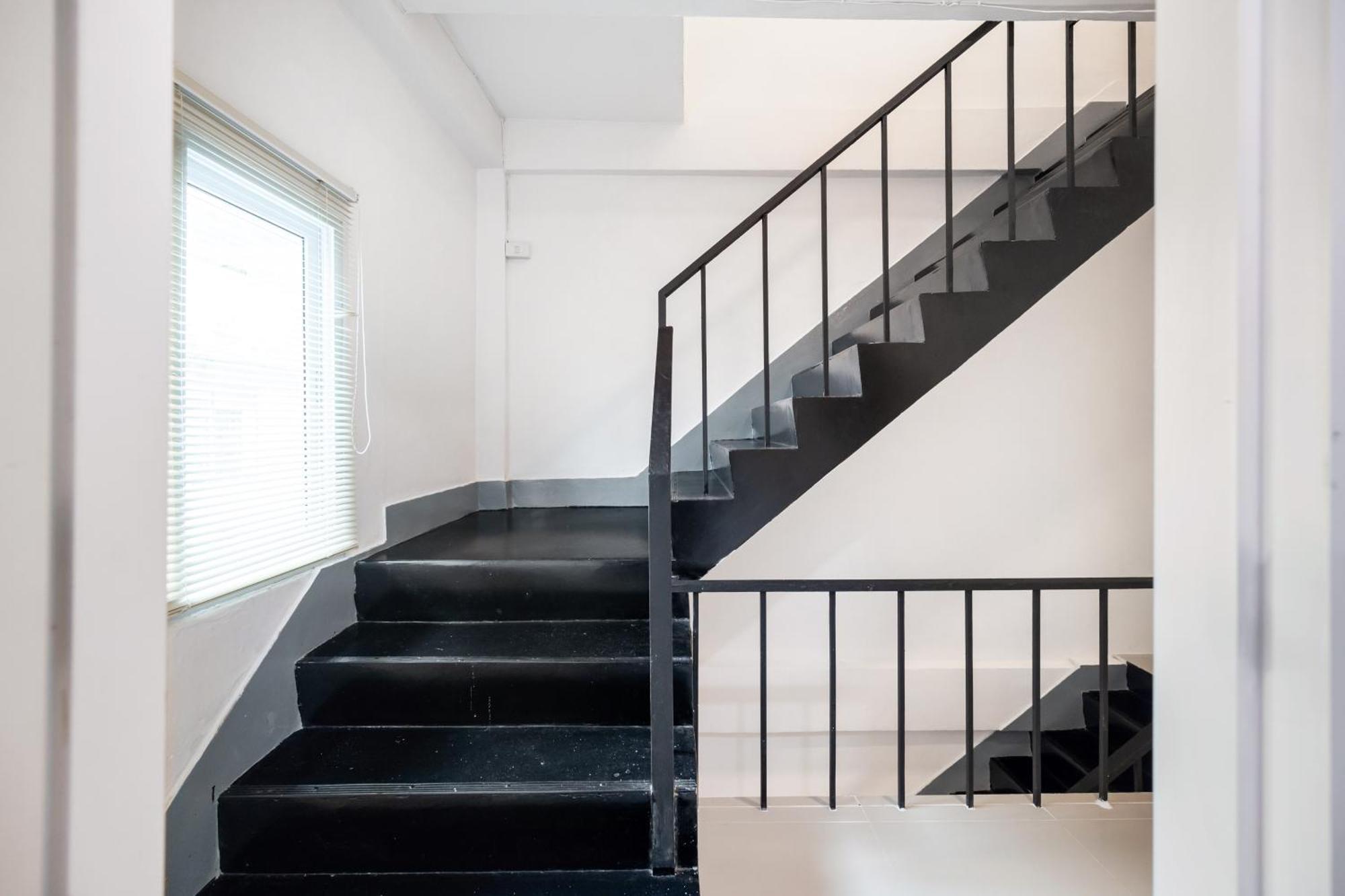 Entire Cozy House/near Bts Skytrain/12pp