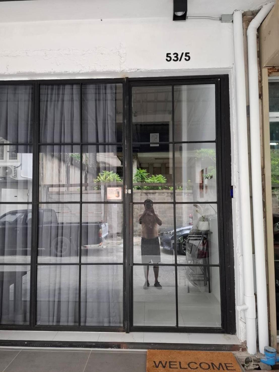 Modern Sukhumvit House Near Phrakanong Bts Station Apartment Bangkok