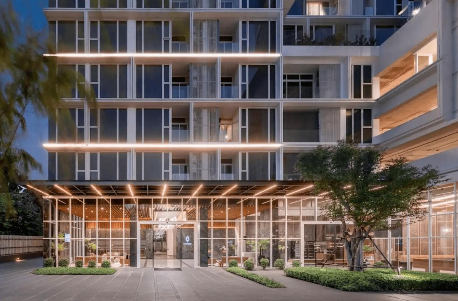 Stylish 1br By Bts Ekkamai - Infinity Pool & Gym Apartment