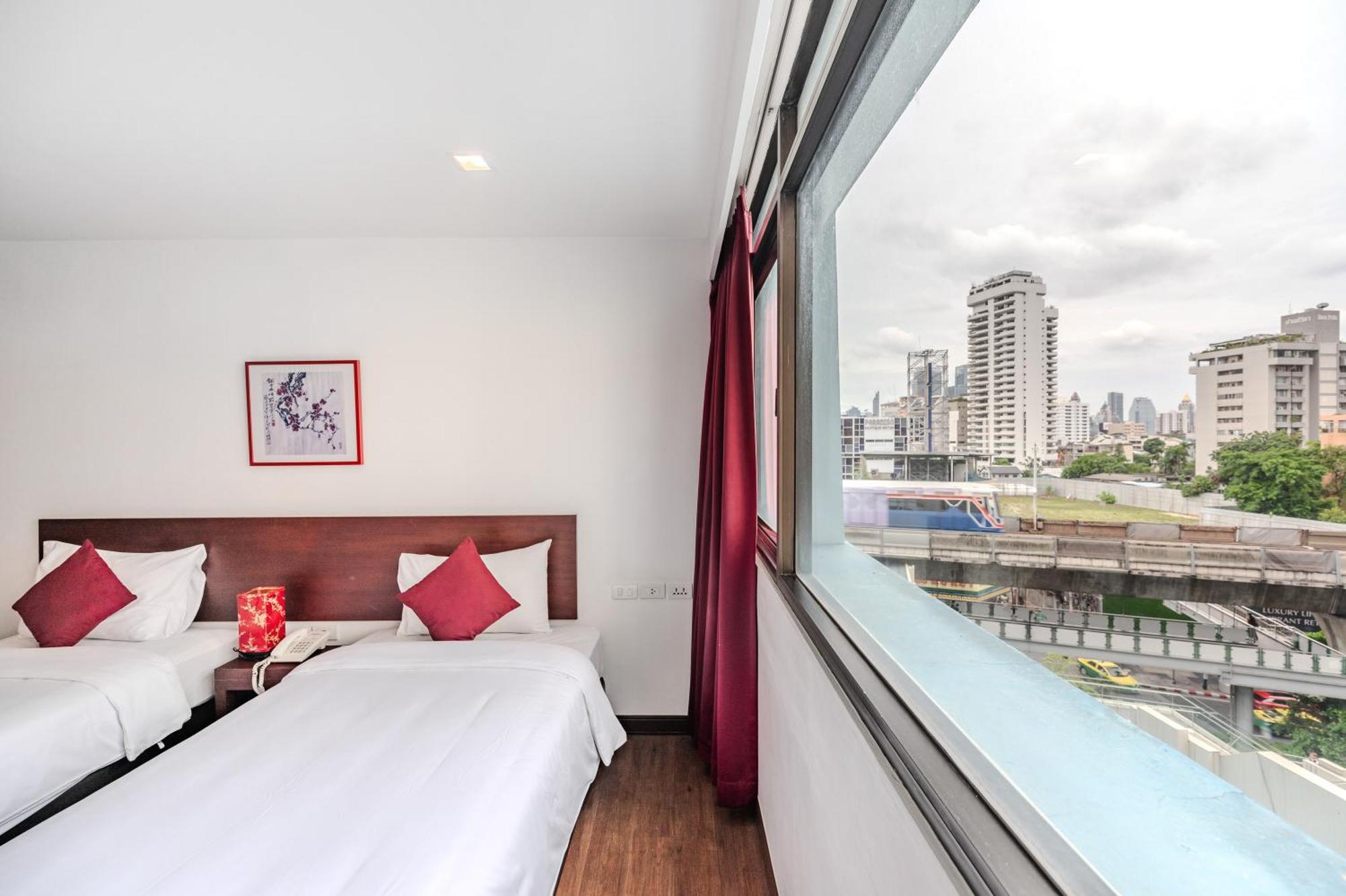 Ruamchitt Plaza Hotel
