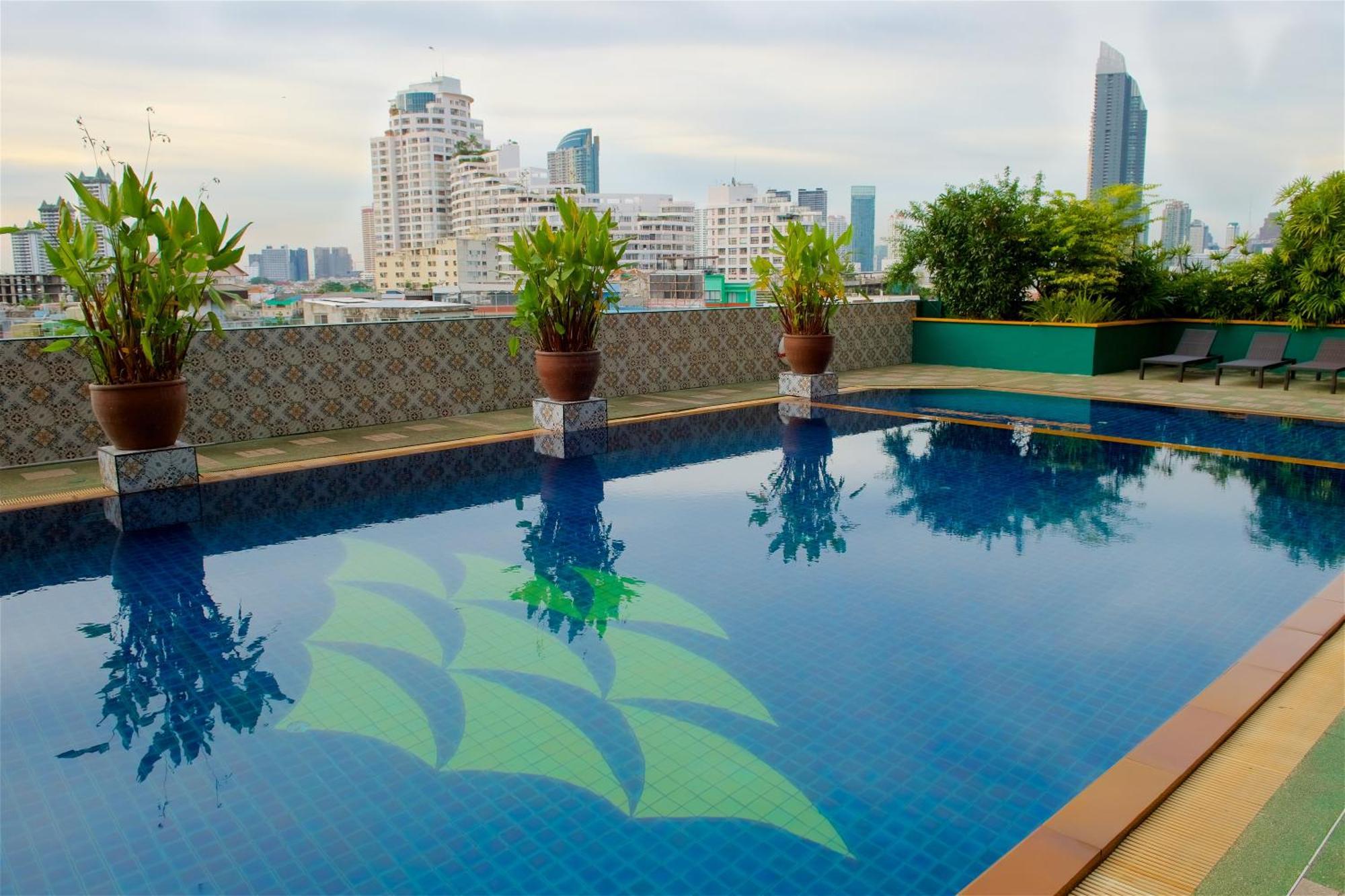 Hotel Tongtara Riverview 4*