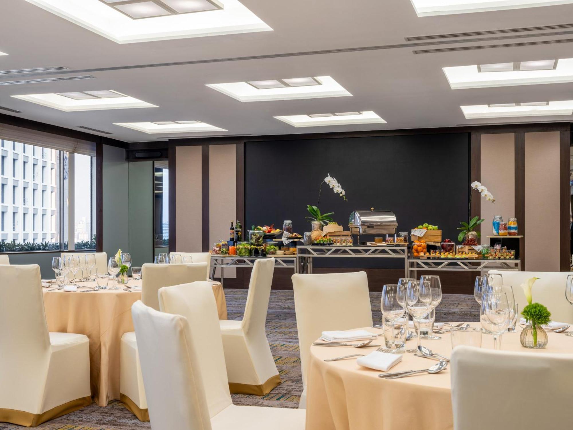 Hotel Crowne Plaza Lumpini Park By Ihg Bangkok