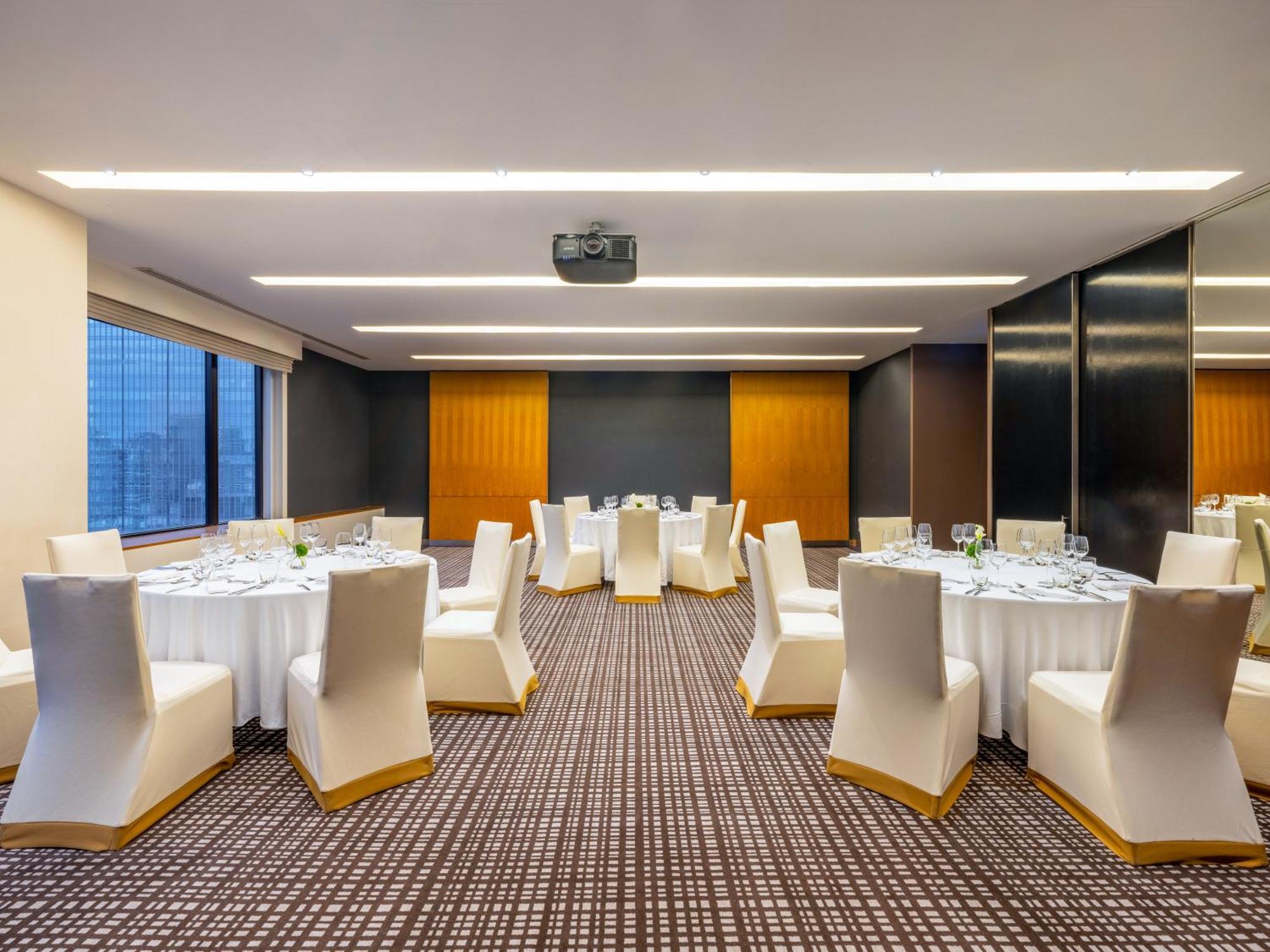 Crowne Plaza Lumpini Park By Ihg