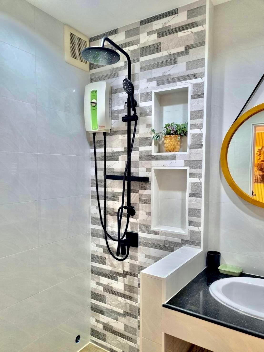 Chez Anne ,apartment 15 Mins From Suvarnabhumi International Airport, Near Airpor Rail Link Huamak ,ban Thap Chang Apartment