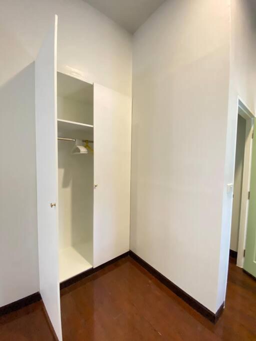 3br 4bedvilla Silom China Town Bts Surasak Special Offer * Bangkok
