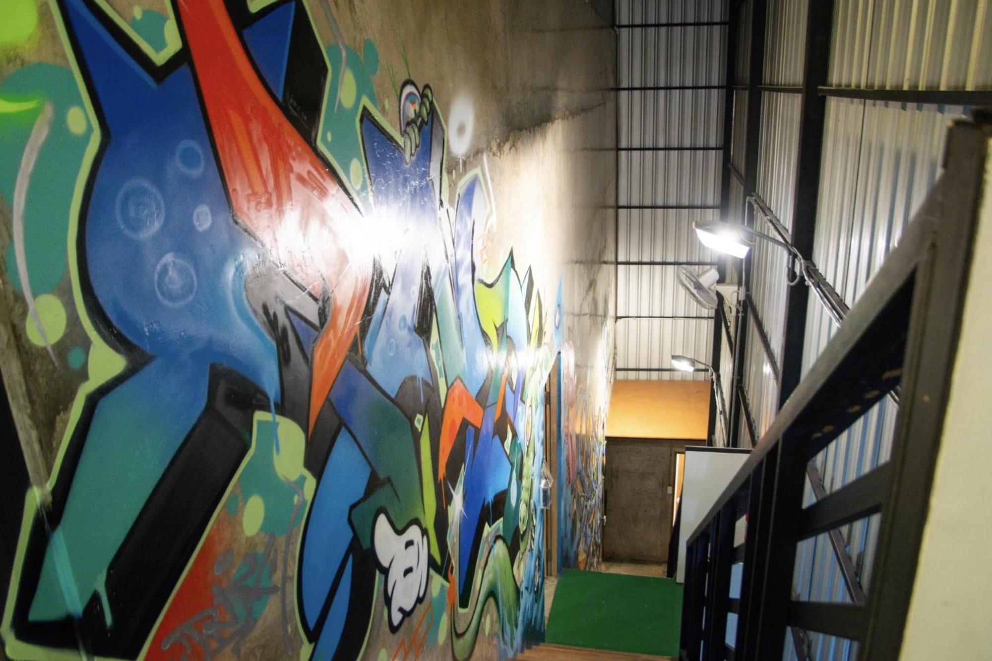 Asrama Area81 Hideout Bangkok