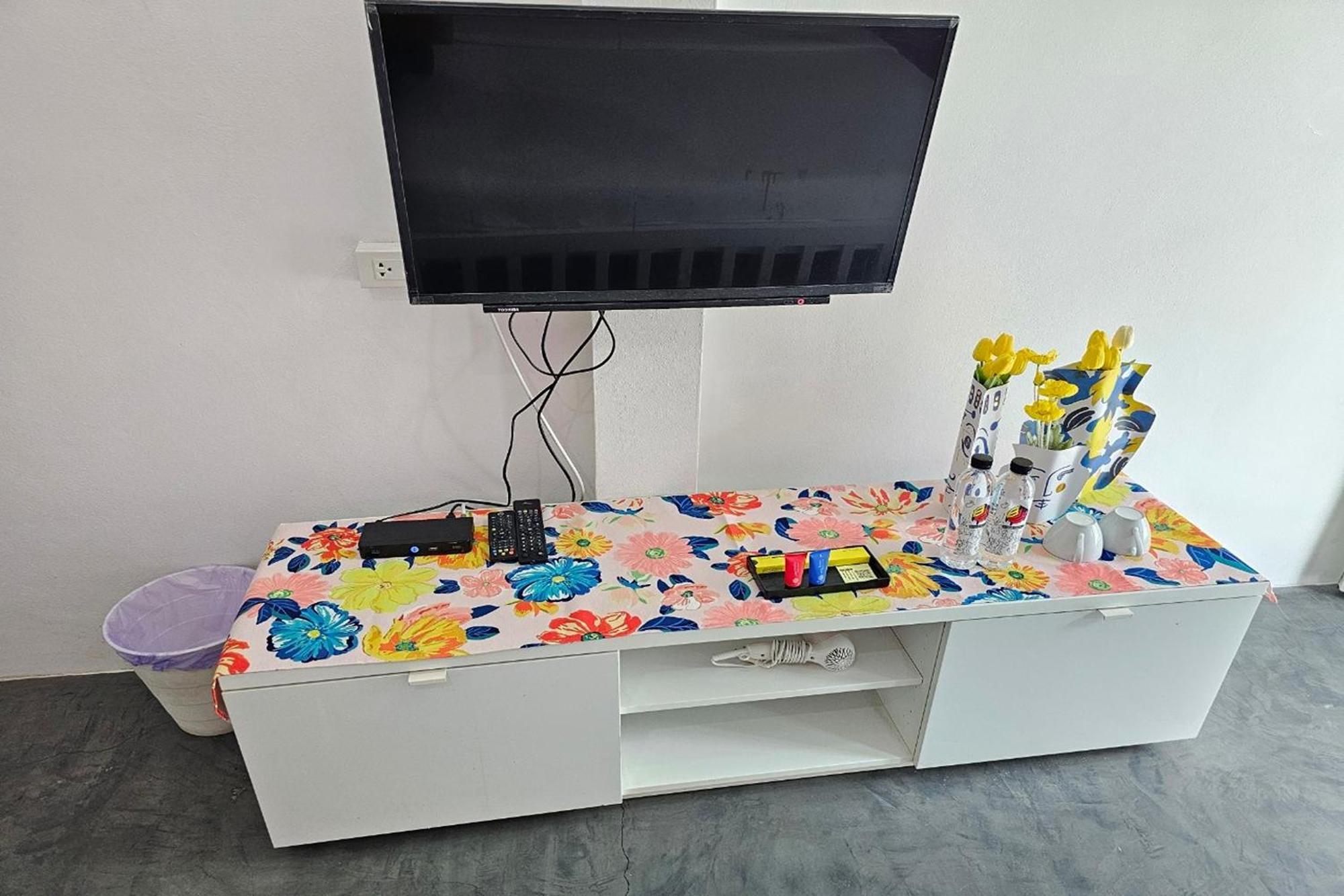 The Art Hostel
