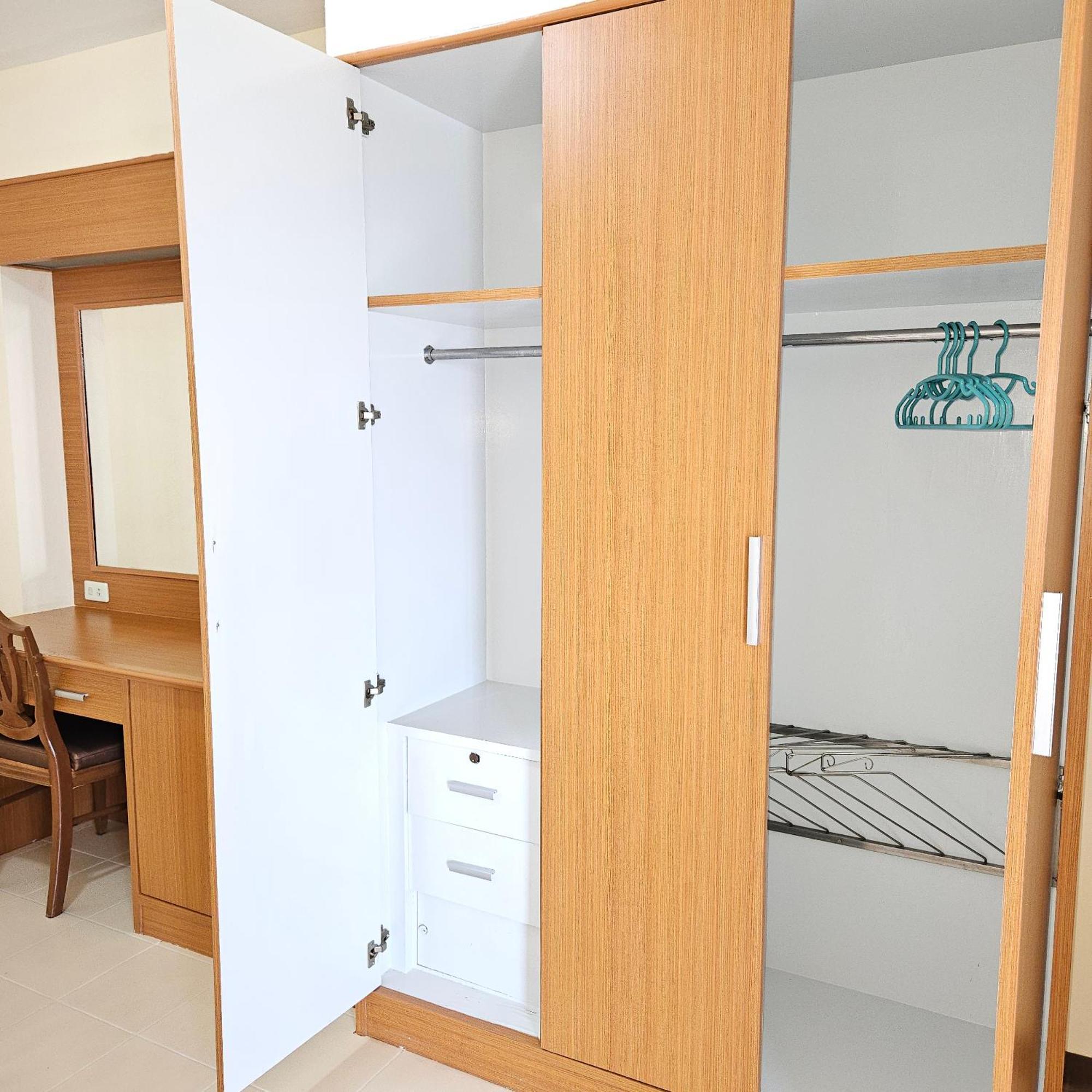 Sri Close Apartment Bangkok