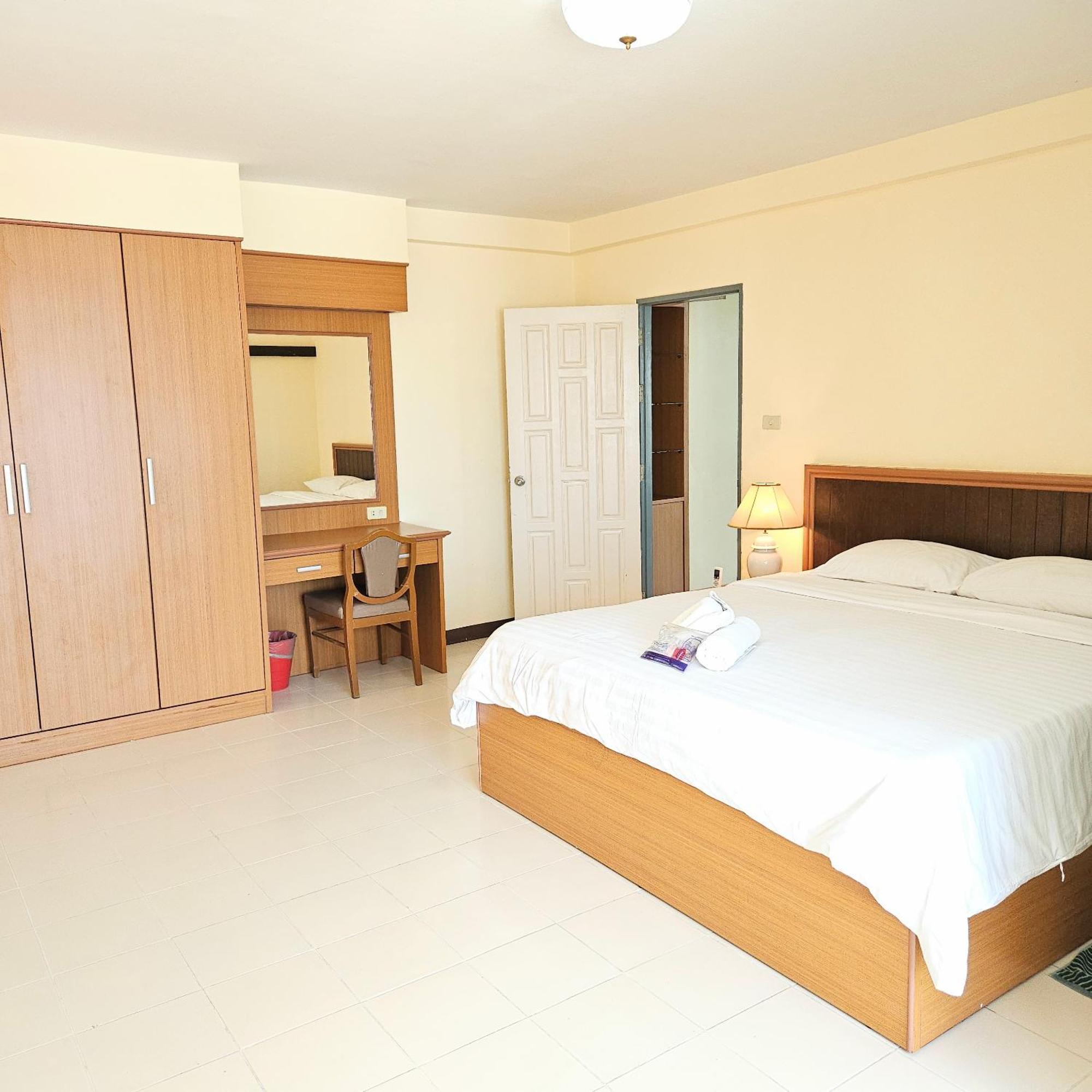 Apartment Sri Close Bangkok
