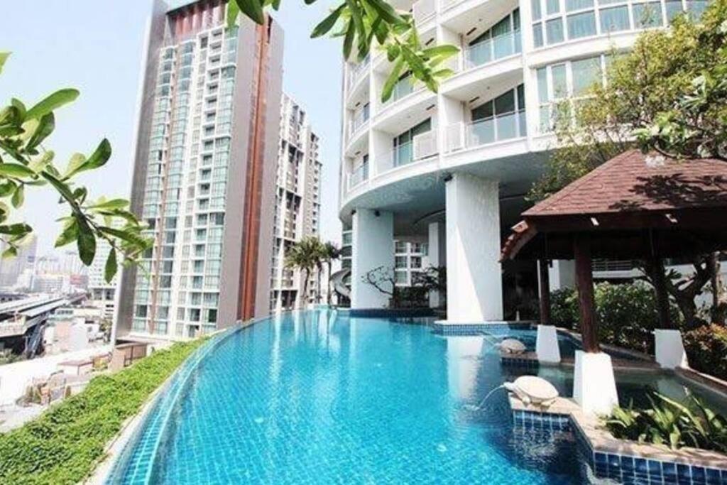 S69-新房特惠 巿中心 1bed Bts Phra Khanong Swim Gym Apartment