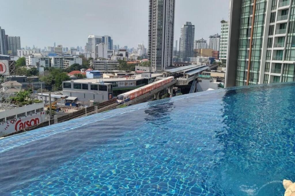 S69-新房特惠 巿中心 1bed Bts Phra Khanong Swim Gym *