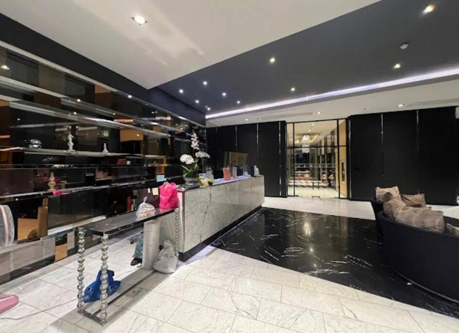 S69-新房特惠 巿中心 1bed Bts Phra Khanong Swim Gym Bangkok