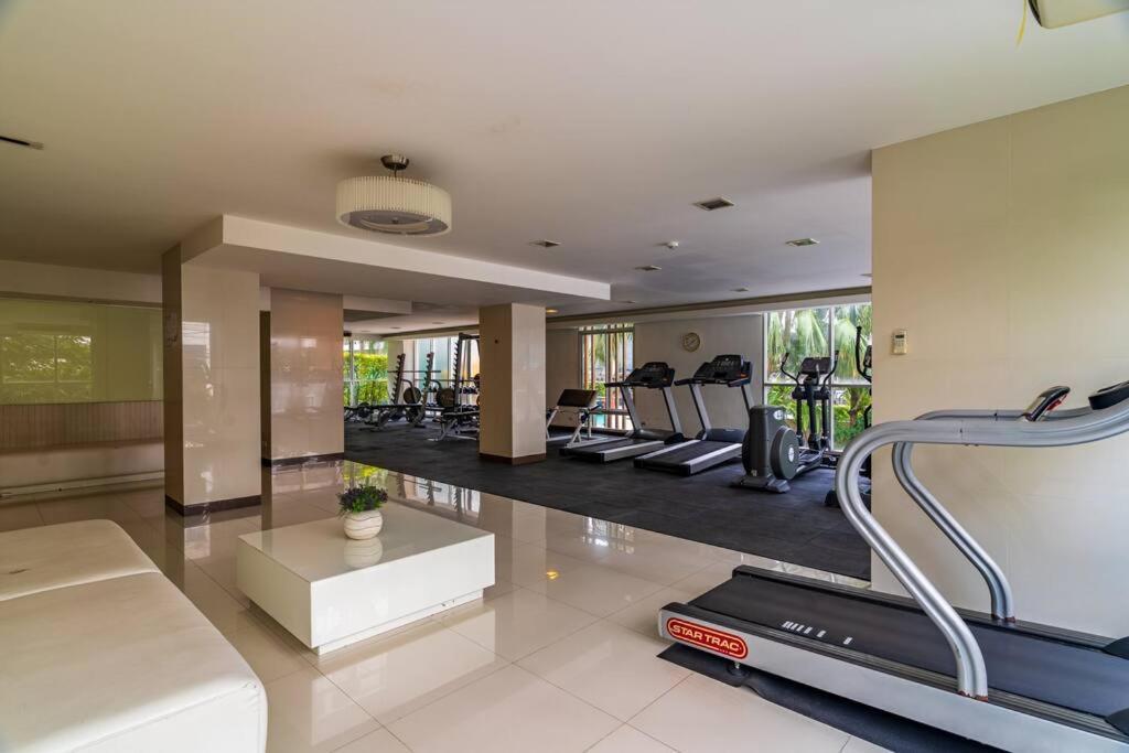 Center 1 Bedroom Fast Wifi Pool Checkin 24h Pangsapuri *