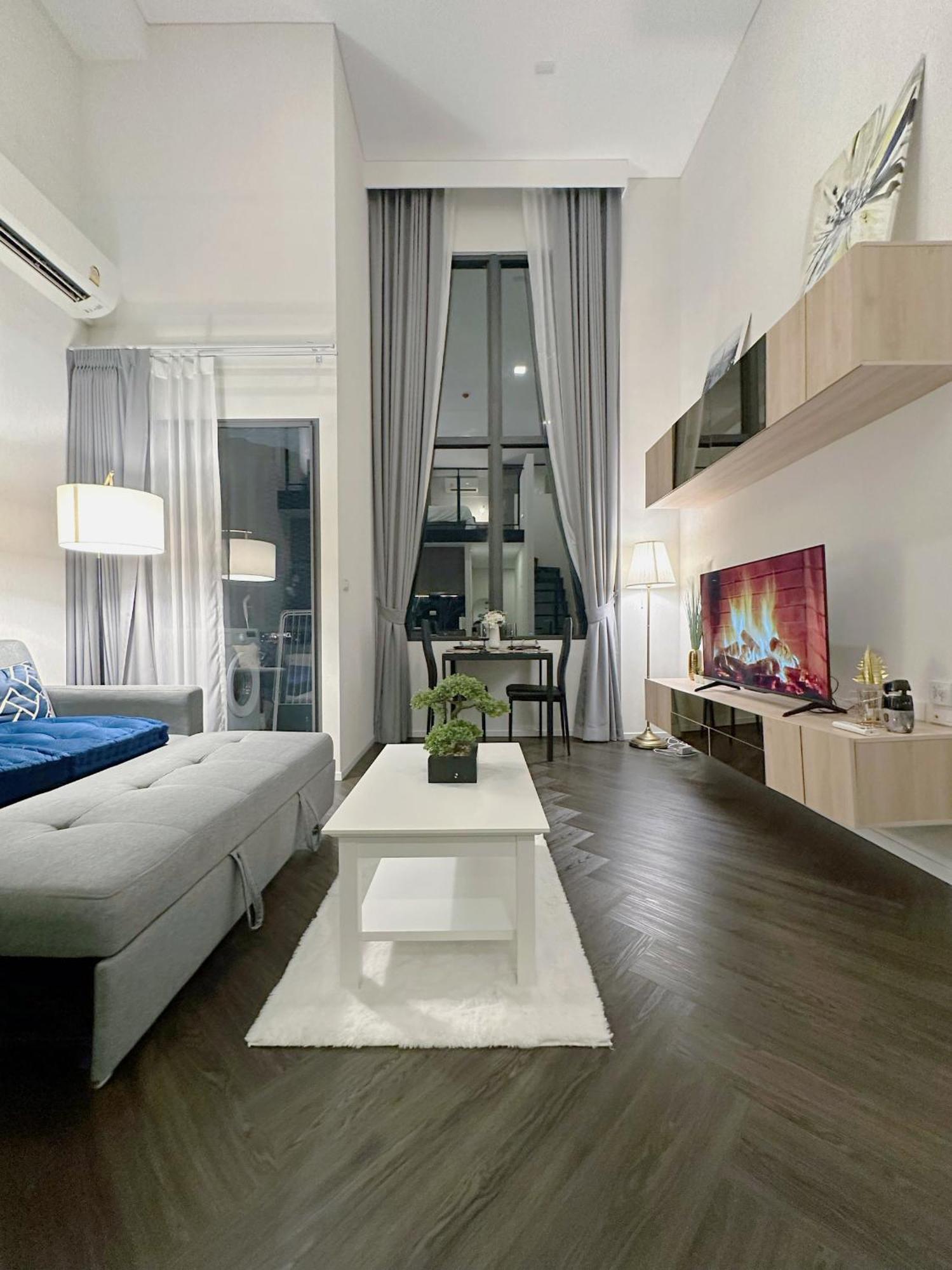 Luxury Loft With Stunning 35th Floor Views Bangkok