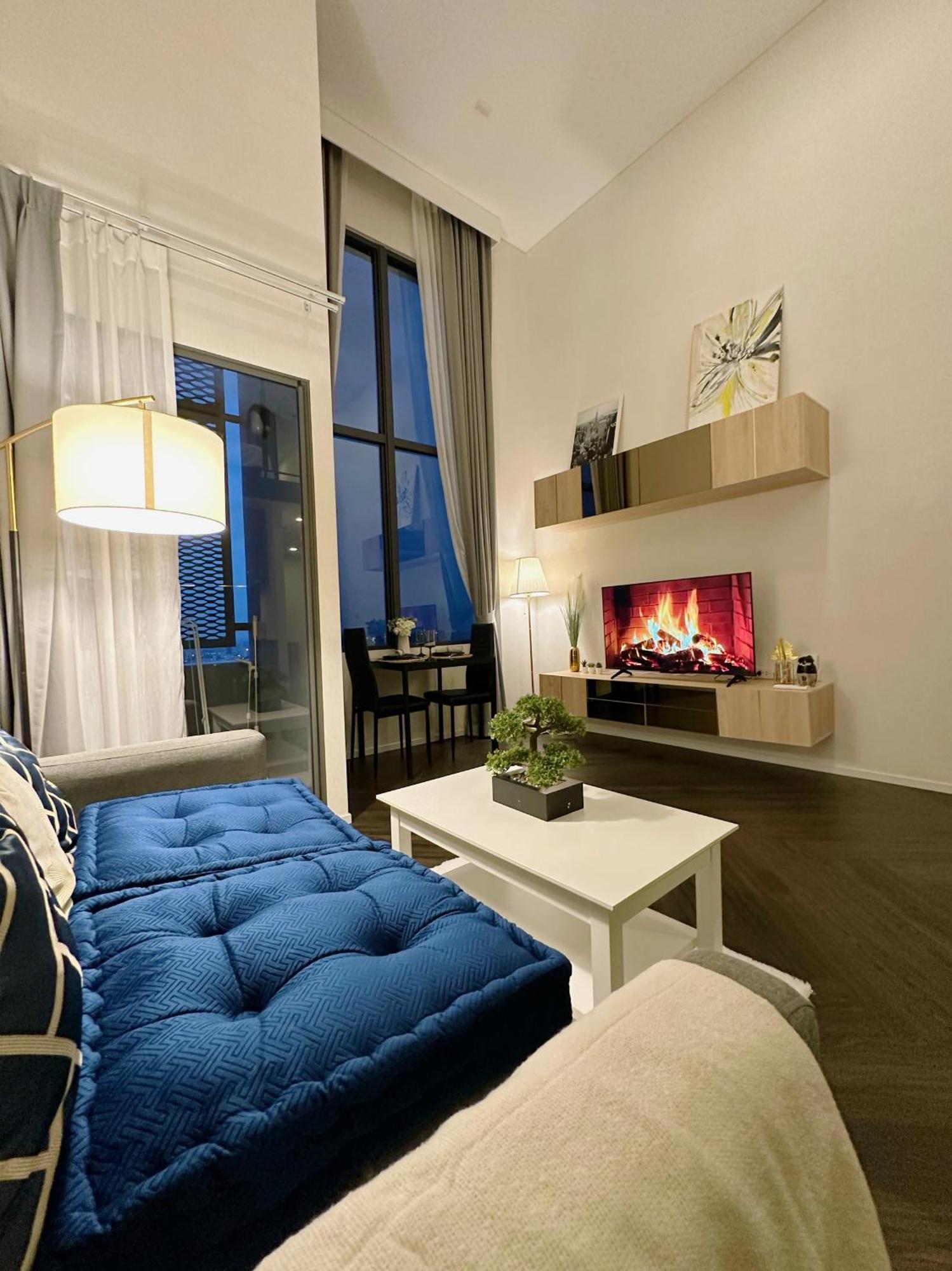 Luxury Loft With Stunning 35th Floor Views * Bangkok
