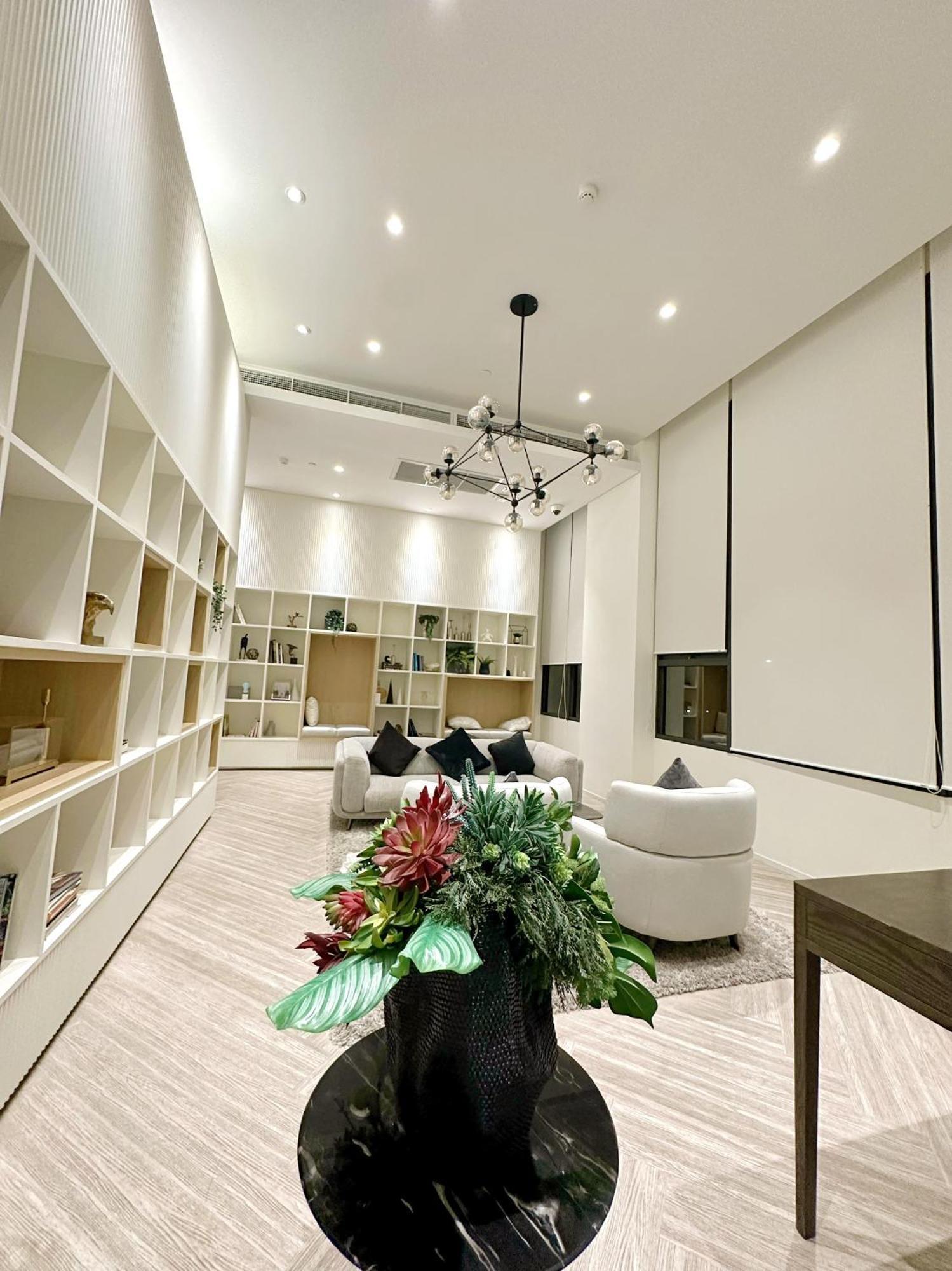 Apartment Luxury Loft With Stunning 35th Floor Views *