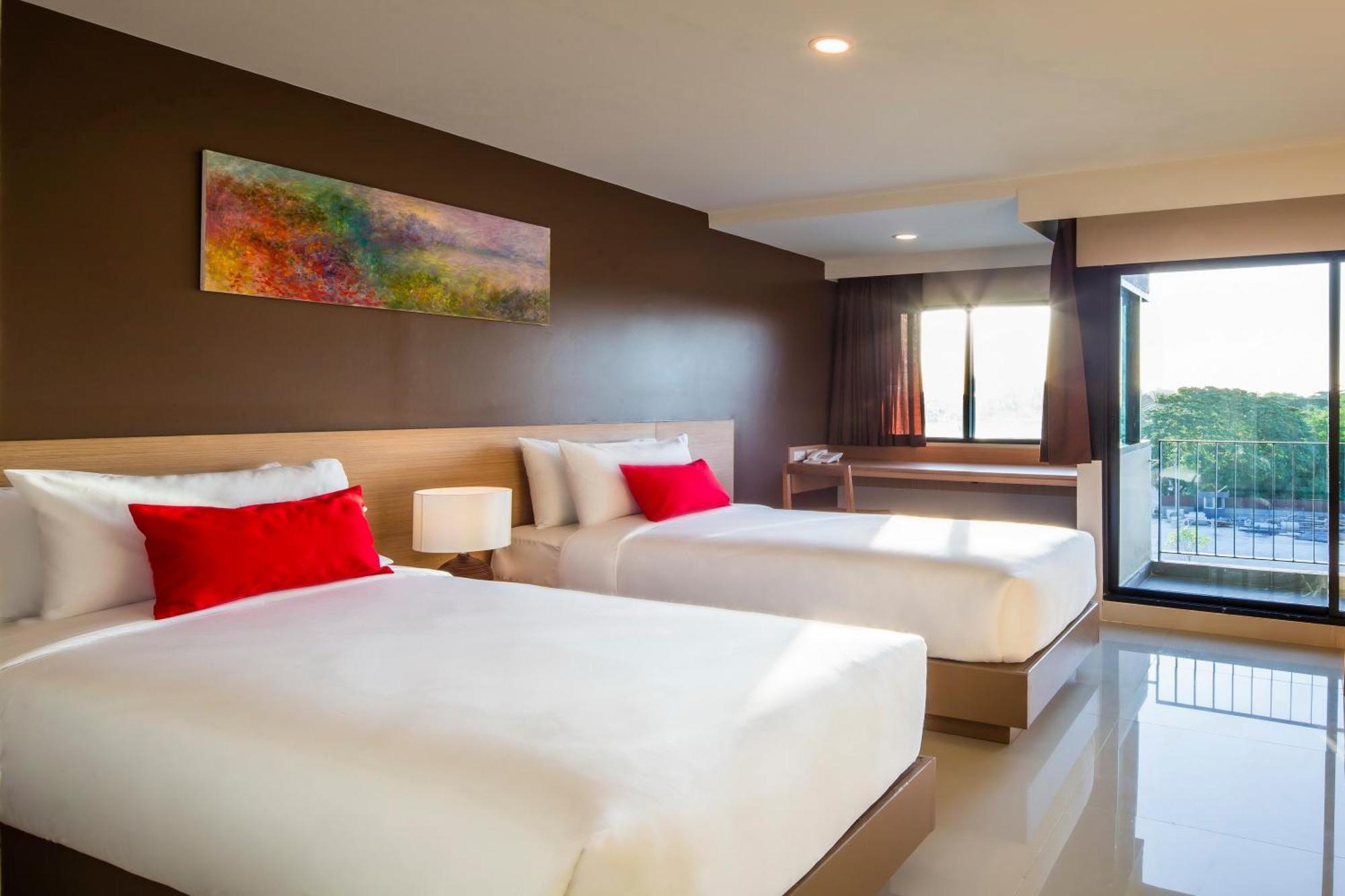 Livotel Kaset Nawamin Hotel 4*