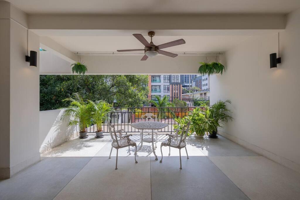Timber & Terrace Apartment *