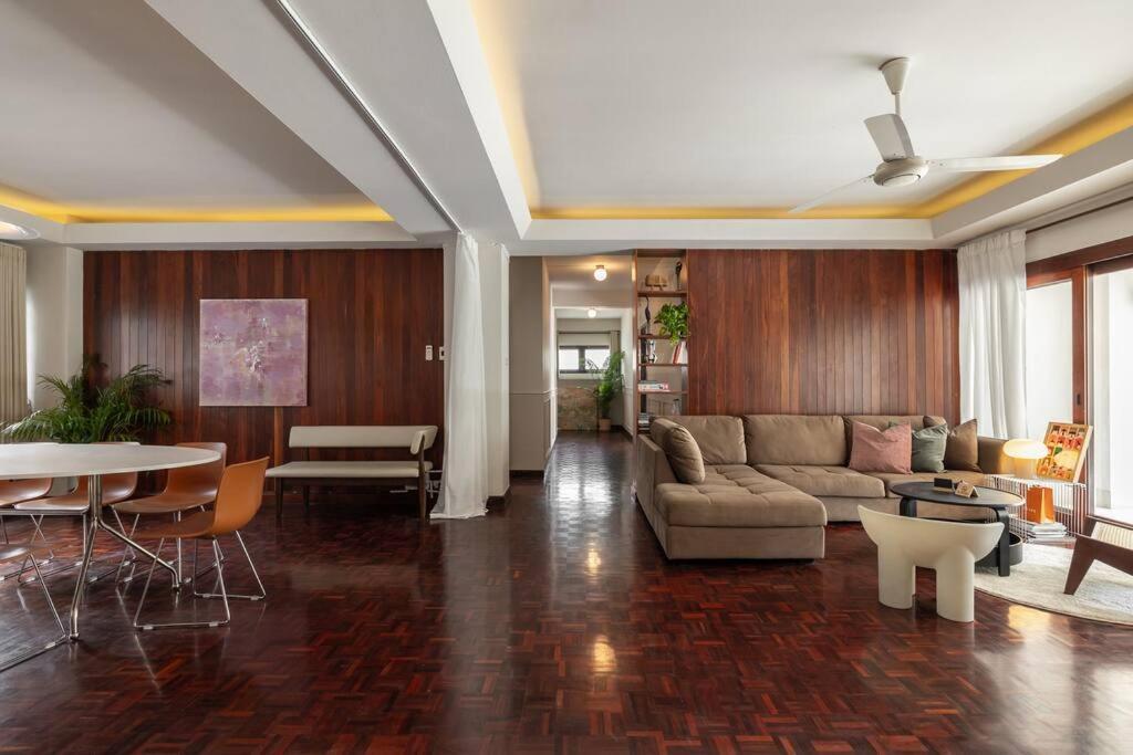 Timber & Terrace Apartment *