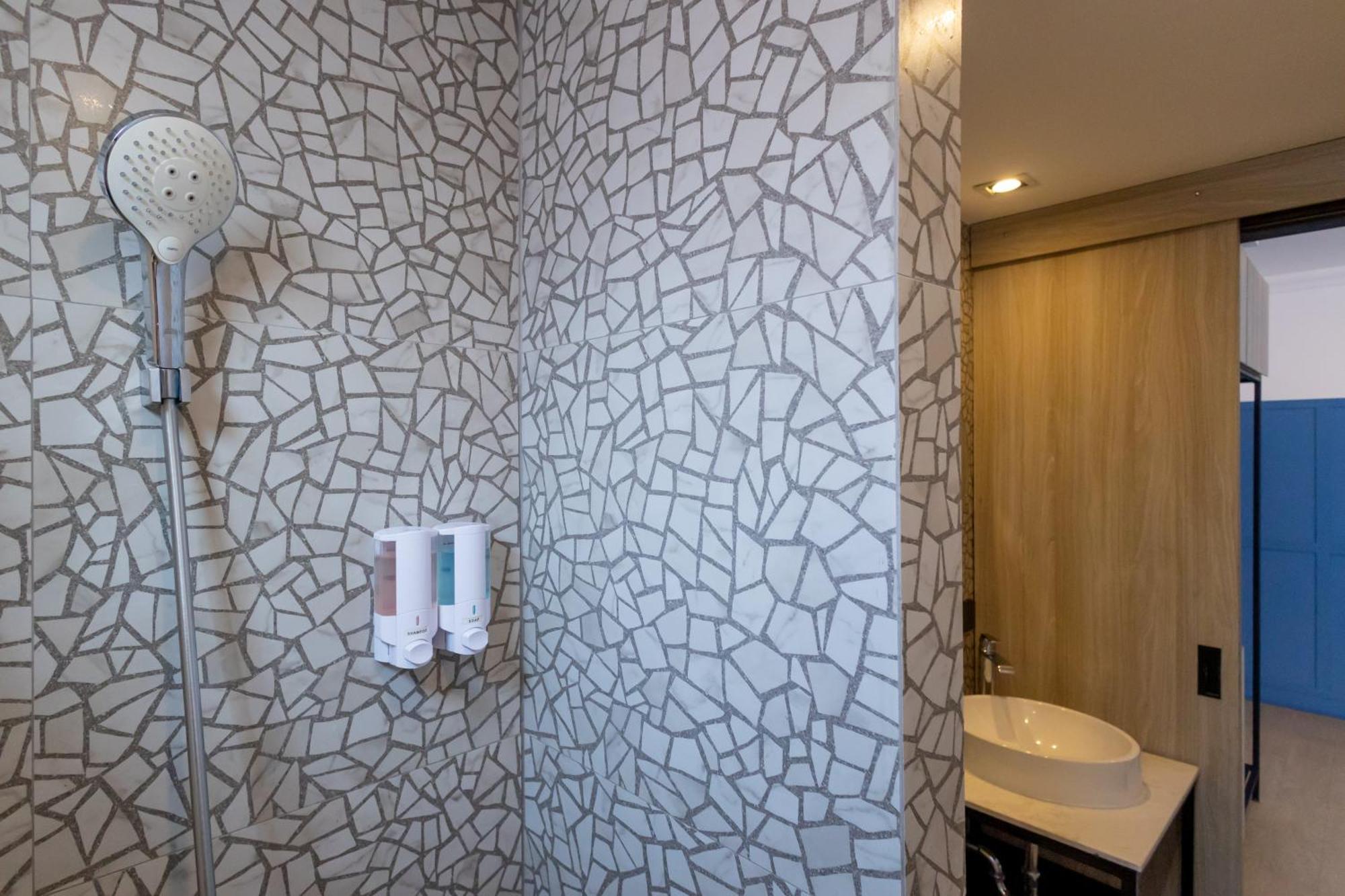 Penpark Place Hotel 3*